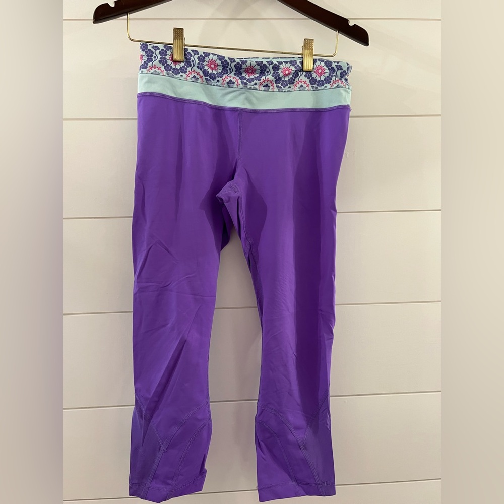 Lululemon Run Inspire Crop II Purple Twiggy 6 EUC